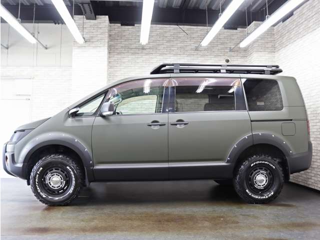 2007 Mitsubishi Delica D:5 – thumbnail 2