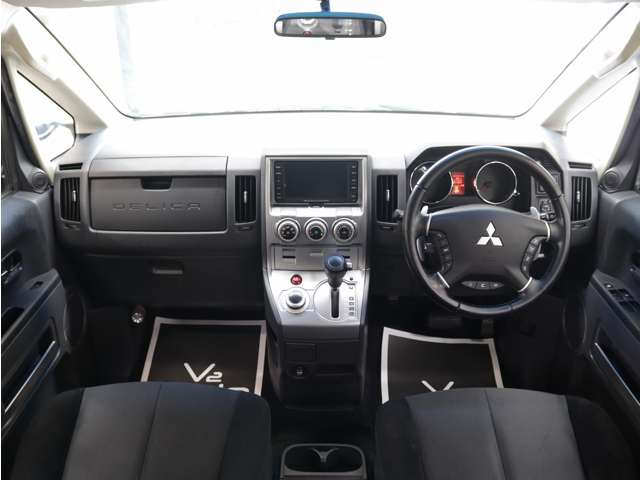 2007 Mitsubishi Delica D:5 – thumbnail 4