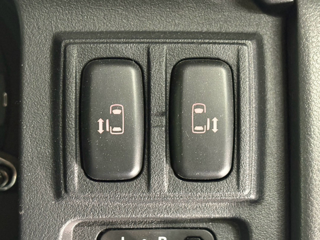 2008 Mitsubishi Delica D:5 – thumbnail 3