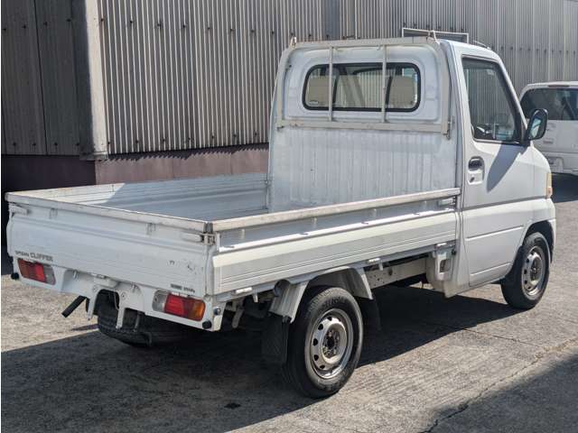 2004 Nissan Clipper Truck – thumbnail 2