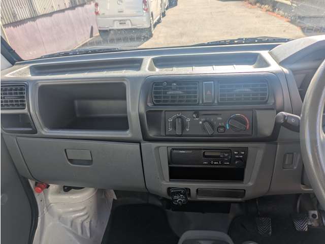 2004 Nissan Clipper Truck – thumbnail 3