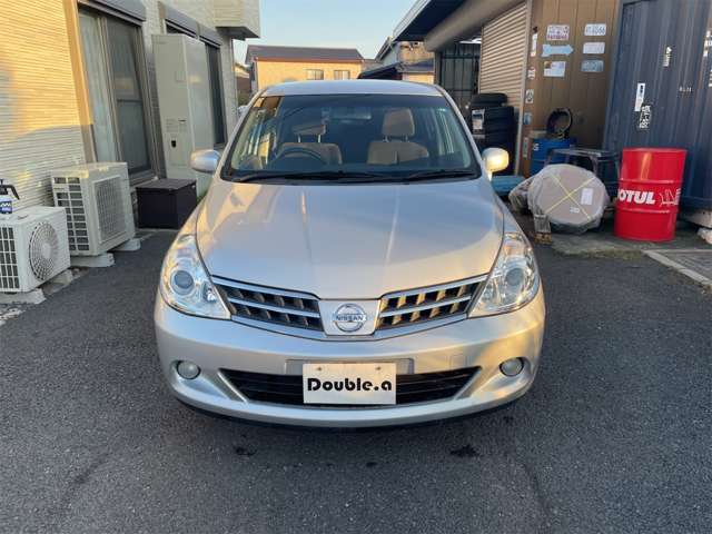 2009 Nissan Tiida – thumbnail 2