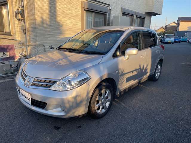2009 Nissan Tiida – thumbnail 3