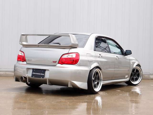 2004 Subaru Impreza STI – thumbnail 2