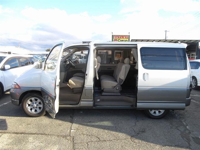 1998 Toyota Granvia – thumbnail 4
