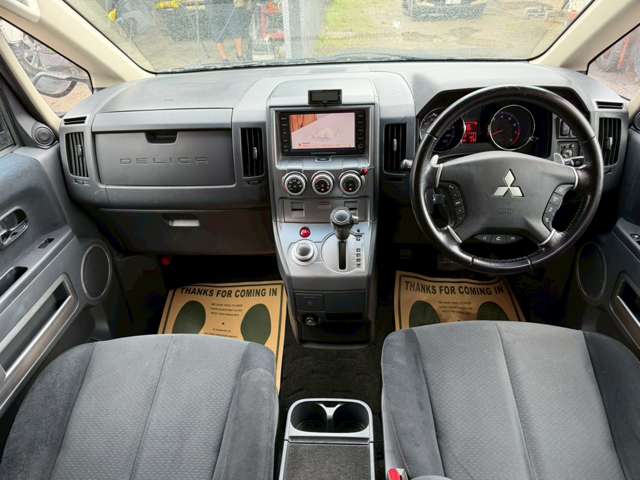 2007 Mitsubishi Delica D:5 – thumbnail 3