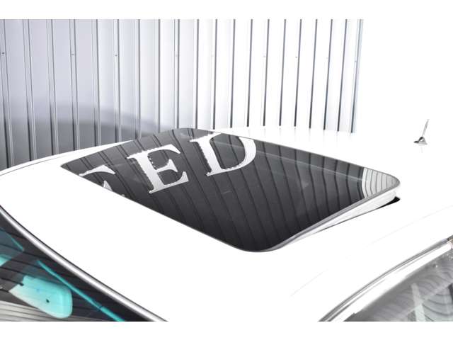 2004 Toyota Celsior – thumbnail 3