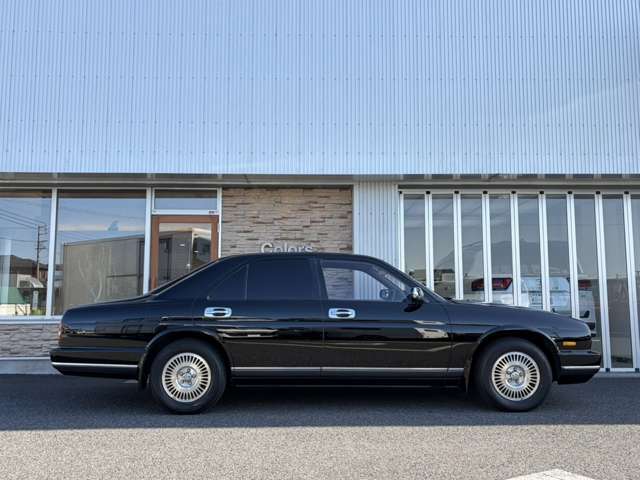 1991 Nissan Cima – thumbnail 4