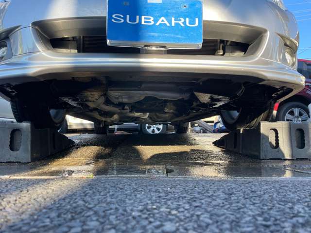 2009 Subaru Legacy Touring Wagon – thumbnail 2