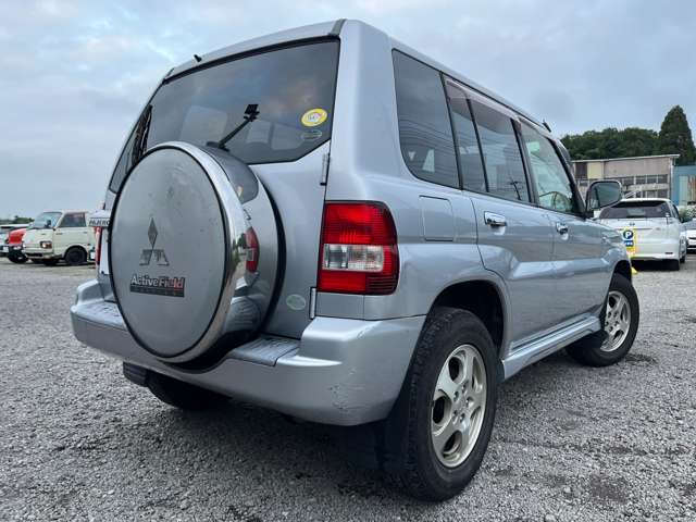 2006 Mitsubishi Pajero iO – thumbnail 2