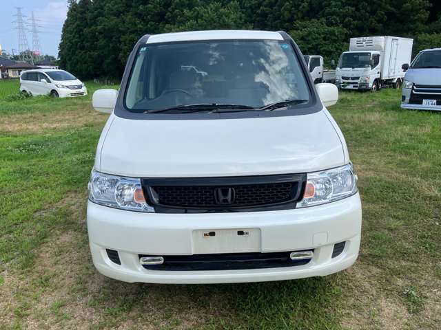 2004 Honda Stepwgn – thumbnail 2