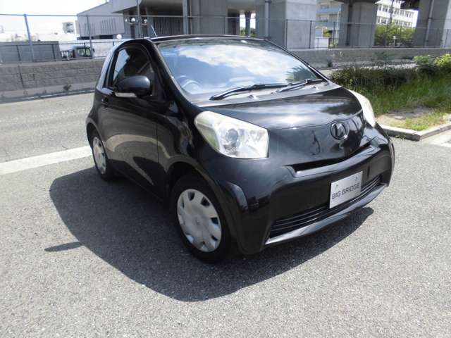 2008 Toyota iQ – thumbnail 2