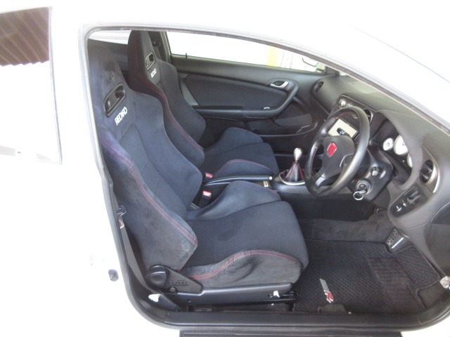 2004 Honda Integra Type R – thumbnail 4