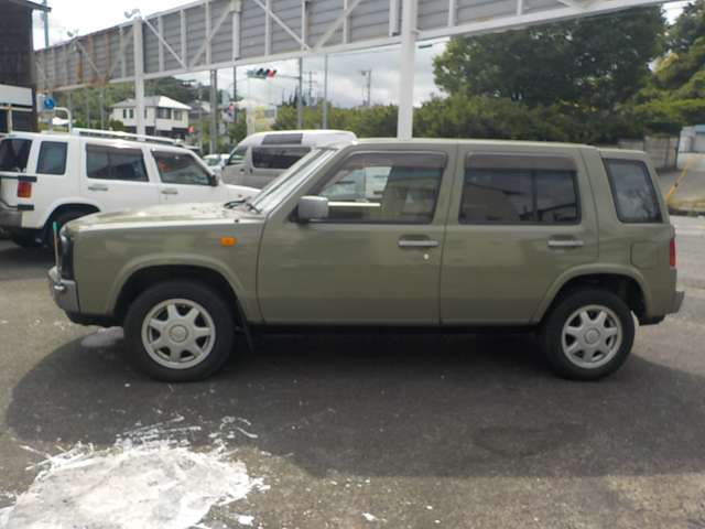 1997 Nissan Rasheen – thumbnail 3