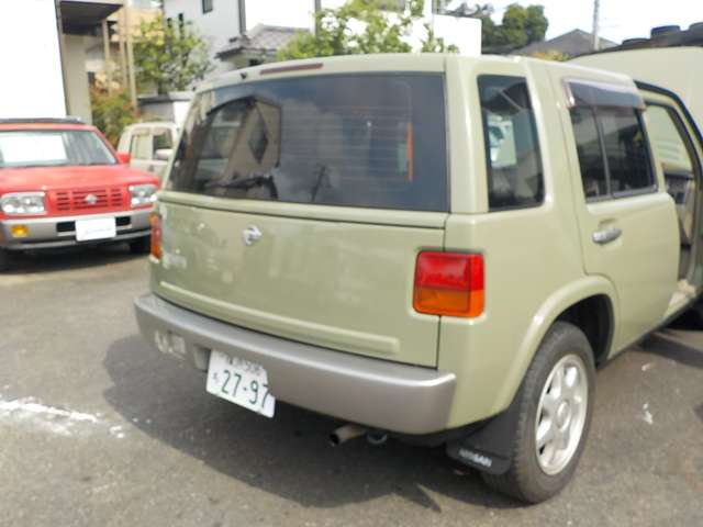 1997 Nissan Rasheen – thumbnail 4