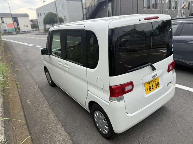 2009 Daihatsu Tanto – thumbnail 4