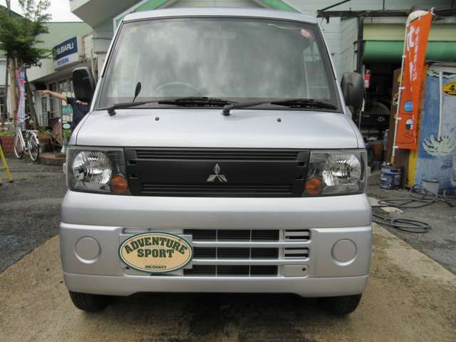 2009 Mitsubishi Minicab Van – thumbnail 2