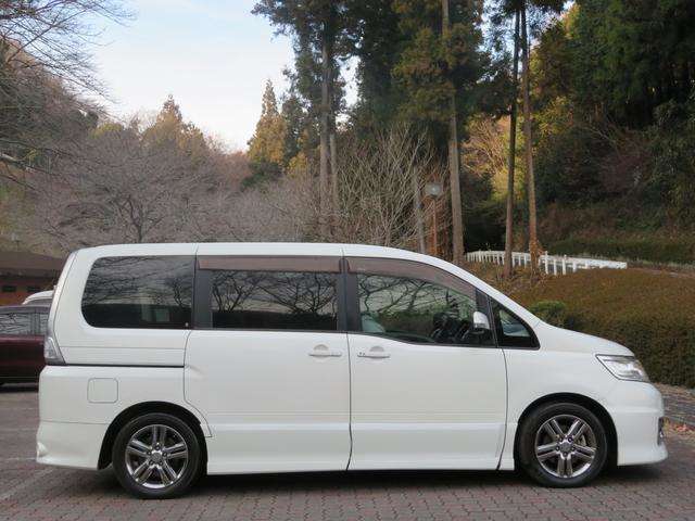 2009 Nissan Serena – thumbnail 4