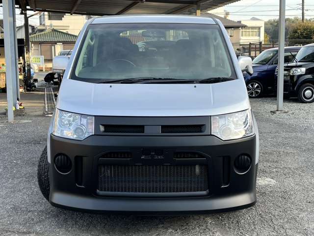 2006 Mitsubishi Delica D:5 – thumbnail 2
