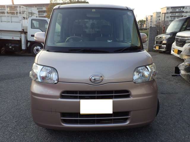 2010 Daihatsu Tanto – thumbnail 2