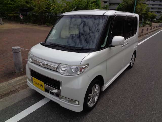 2010 Daihatsu Tanto – thumbnail 3