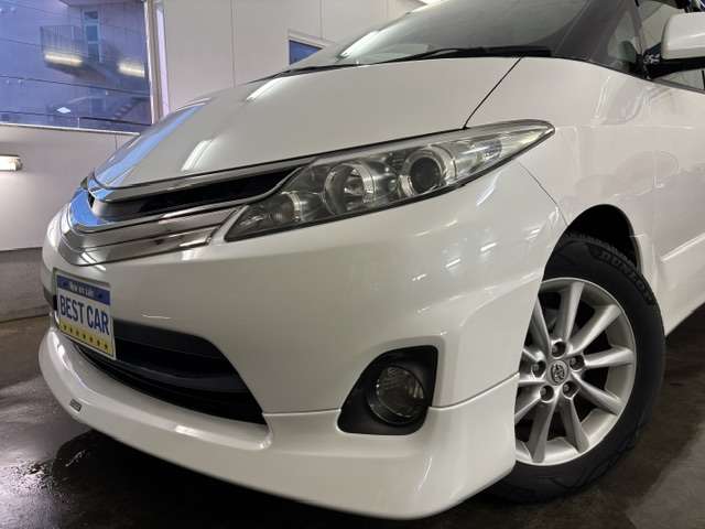 2010 Toyota Estima – thumbnail 2