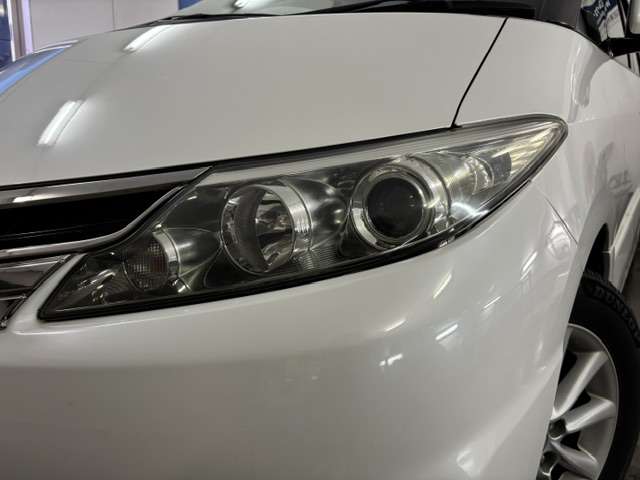 2010 Toyota Estima – thumbnail 3