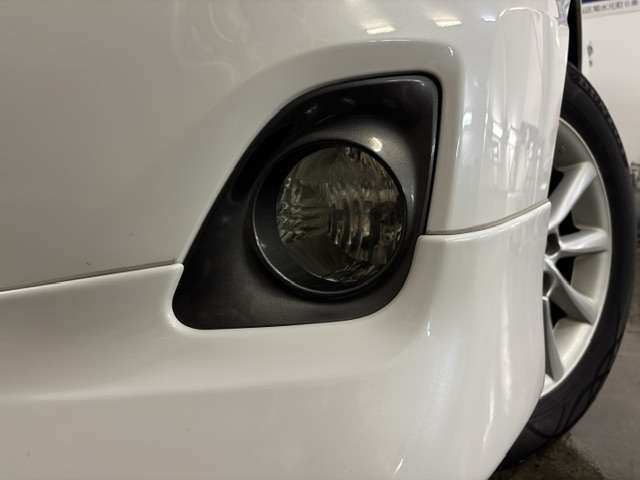 2010 Toyota Estima – thumbnail 4