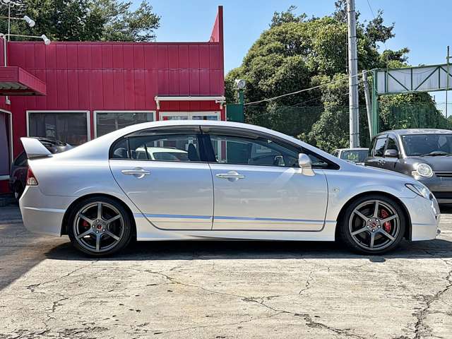 2008 Honda Civic Type R – thumbnail 3