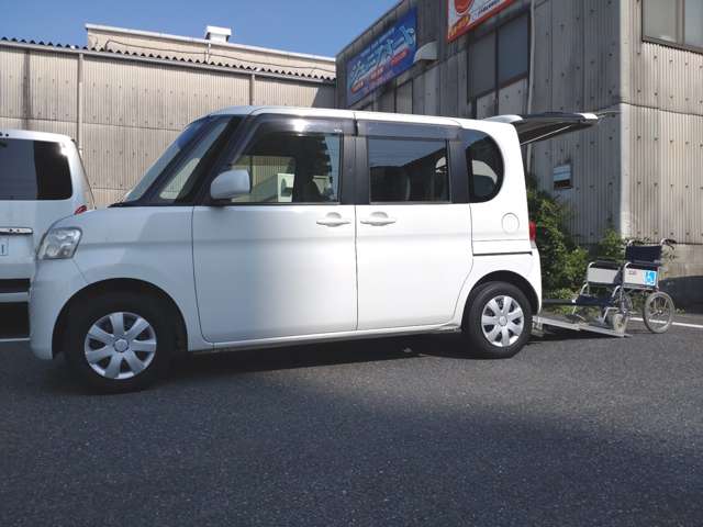 2009 Daihatsu Tanto – thumbnail 2