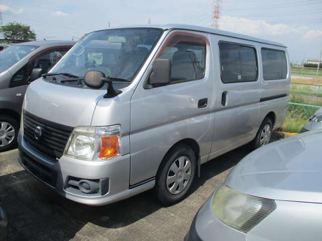 2008 Nissan Caravan – thumbnail 2