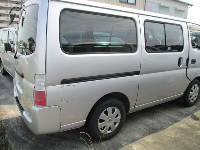 2008 Nissan Caravan – thumbnail 4