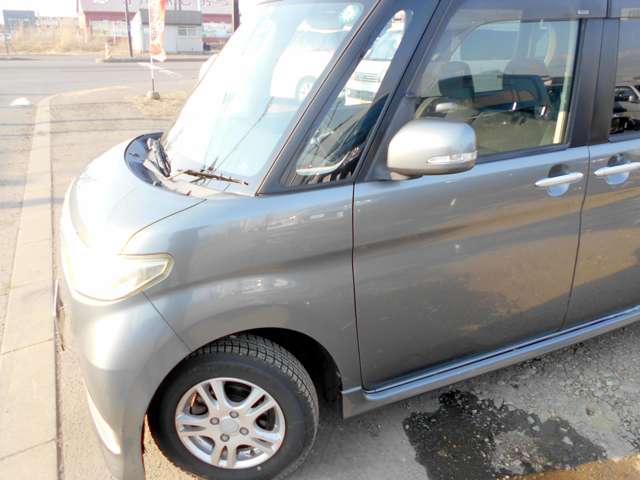 2009 Daihatsu Tanto – thumbnail 3