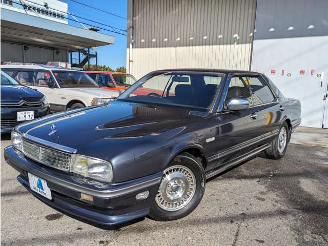 1990 Nissan Cima – thumbnail 3
