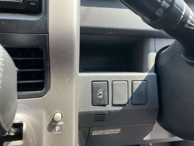 2007 Toyota Voxy – thumbnail 4
