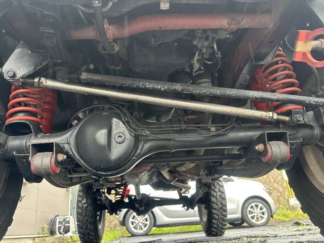 2010 Suzuki Jimny – thumbnail 3