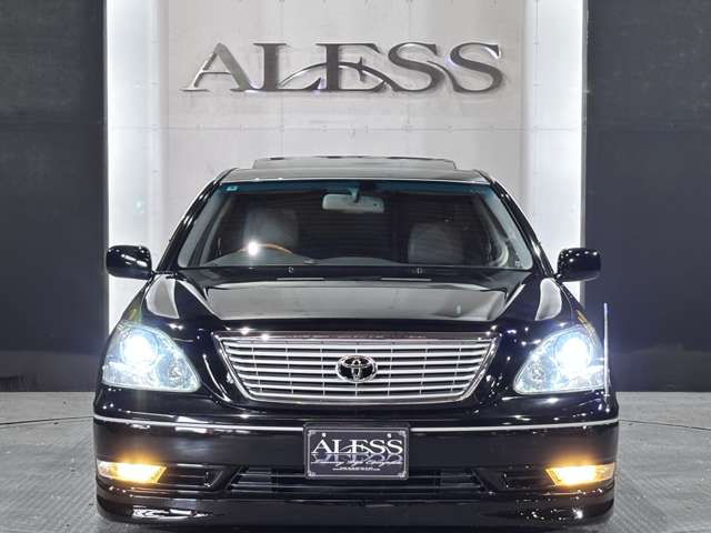 2004 Toyota Celsior – thumbnail 2