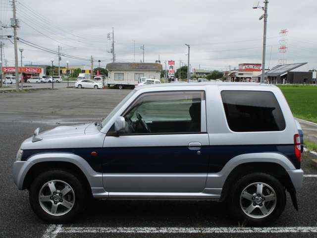 2009 Mitsubishi Pajero Mini – thumbnail 4