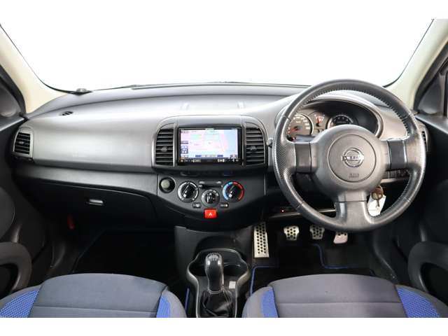 2008 Nissan March – thumbnail 4