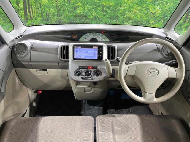 2010 Daihatsu Tanto – thumbnail 2