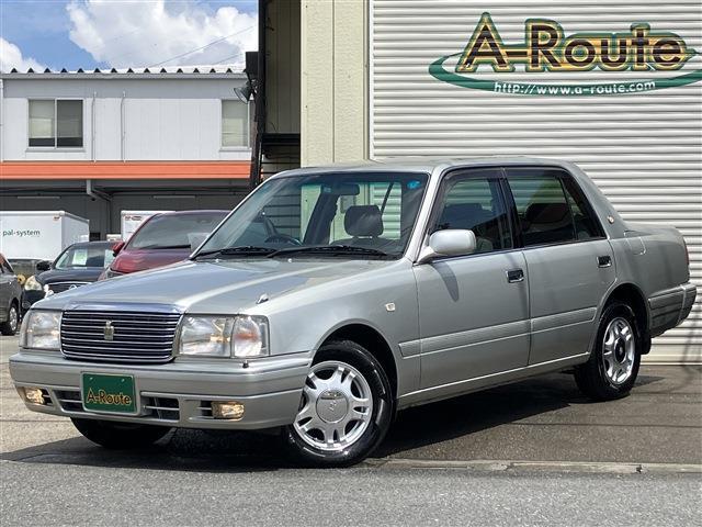 2004 Toyota Crown Sedan