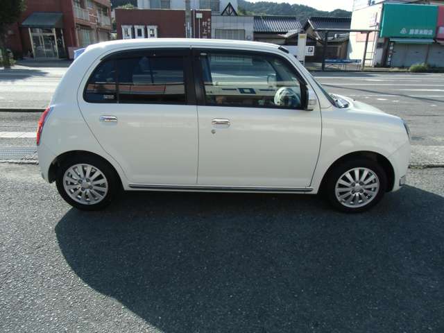 2005 Daihatsu Mira Gino – thumbnail 4