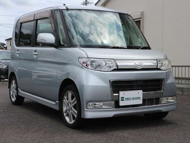2009 Daihatsu Tanto – thumbnail 3
