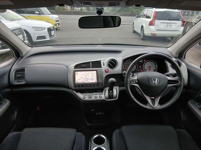 2008 Honda Stream – thumbnail 3