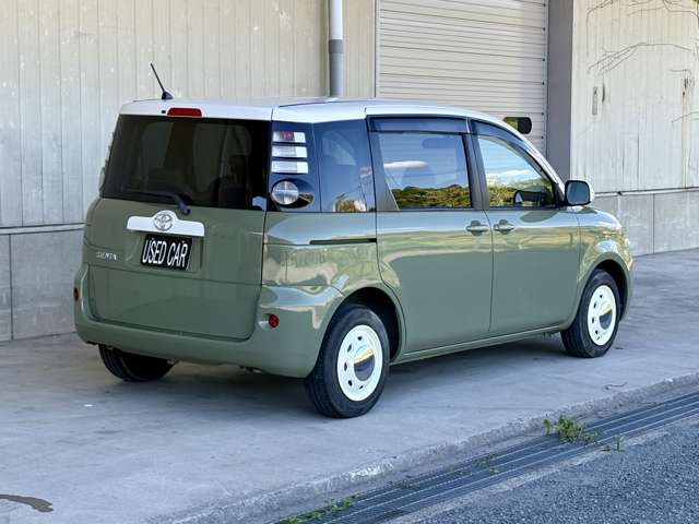 2008 Toyota Sienta – thumbnail 2