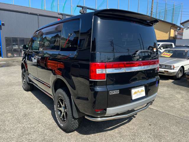 2008 Mitsubishi Delica D:5 – thumbnail 4