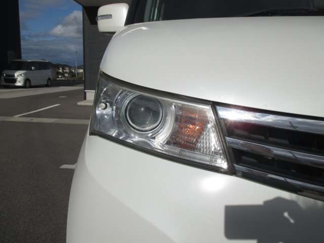 2010 Nissan Roox – thumbnail 4