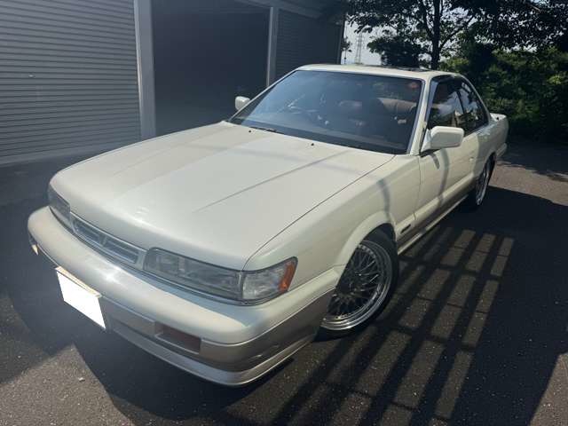 1991 Nissan Leopard – thumbnail 2