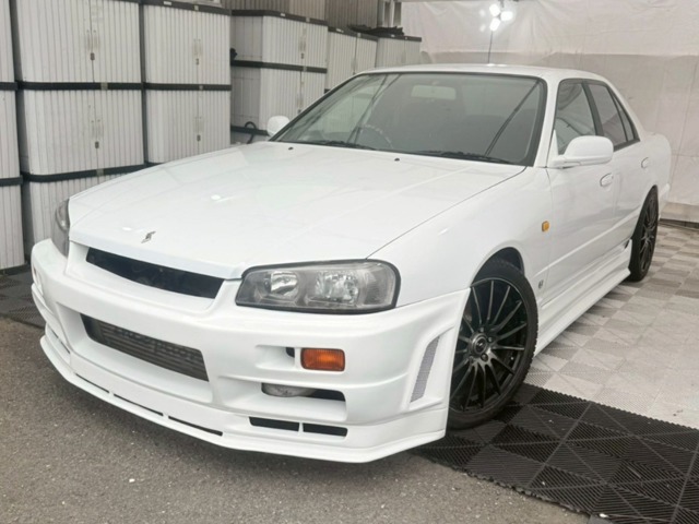 2000 Nissan Skyline