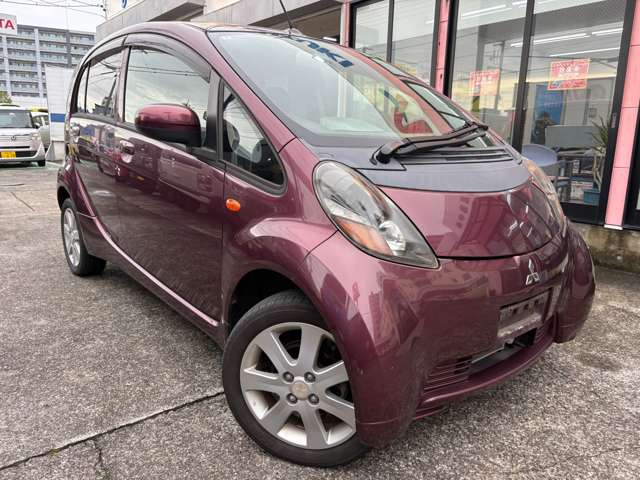 2010 Mitsubishi i – thumbnail 2